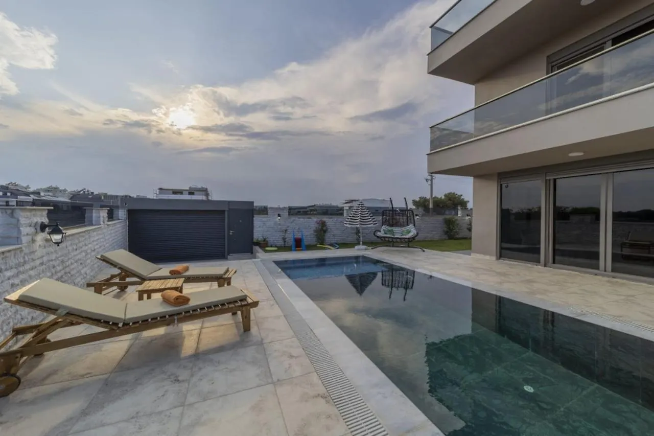 Luxury Villa With Private Pool Close To Lara Beach Antalya 0*,