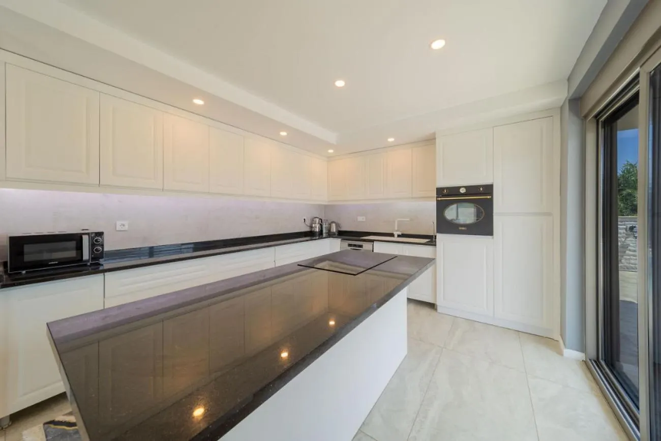 Luxury Villa With Private Pool Close To Lara Beach Antalya